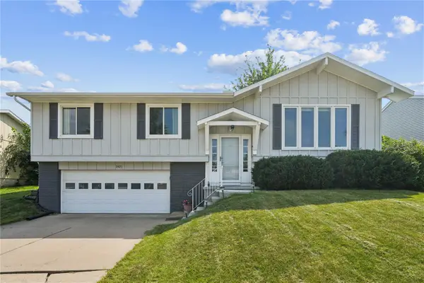 3425 Sue Lane Nw, Cedar Rapids, IA 52405