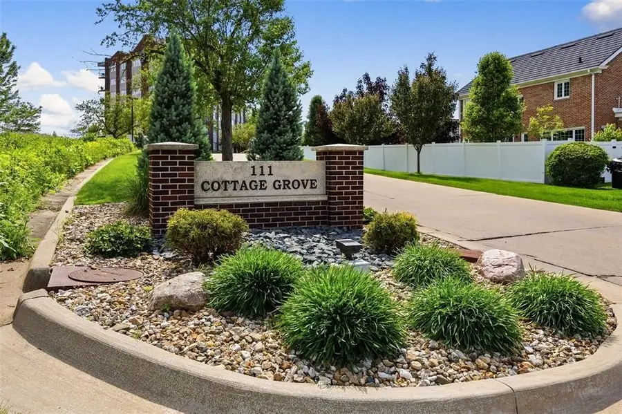 111 Cottage Grove Avenue Se #303, Cedar Rapids, IA 52403 - #2