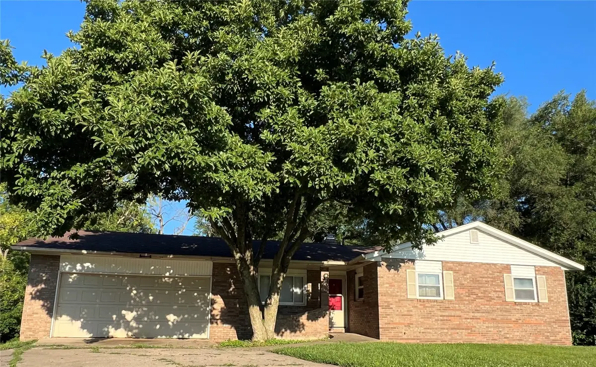 1010 16th Ave, Coralville, IA 52241 - #1