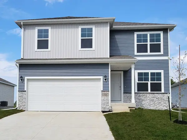 2893 Prairielight Drive, Hiawatha, IA 52233