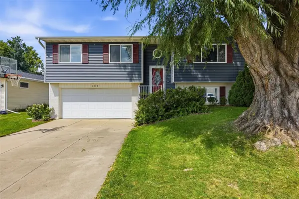 2540 Copper Dr, Marion, IA 52302