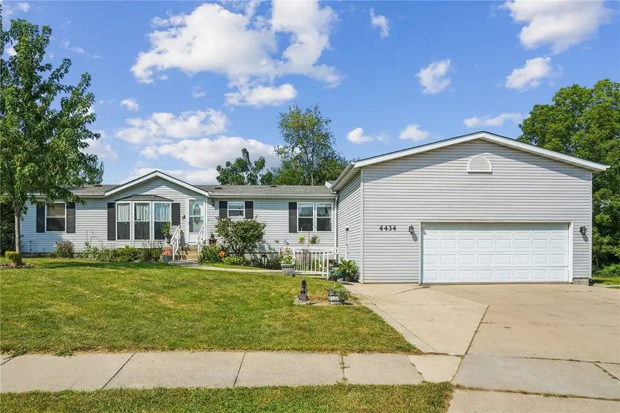 4434 Megan Court, Cedar Rapids, IA 52405 - #3