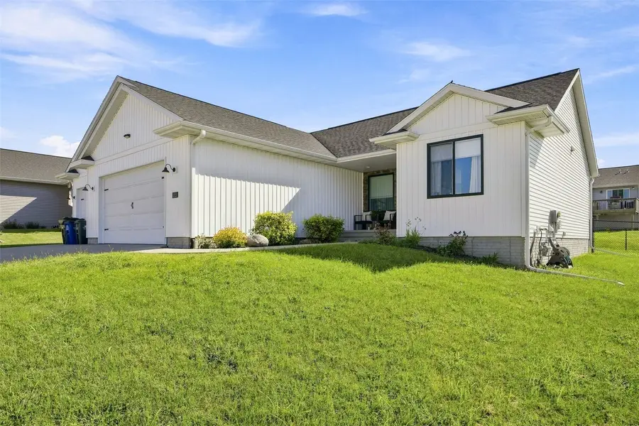 1623 Bobcat Drive Nw, Cedar Rapids, IA 52405 - #2