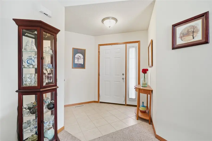 3642 Stoneview Circle Sw, Cedar Rapids, IA 52404 - #3