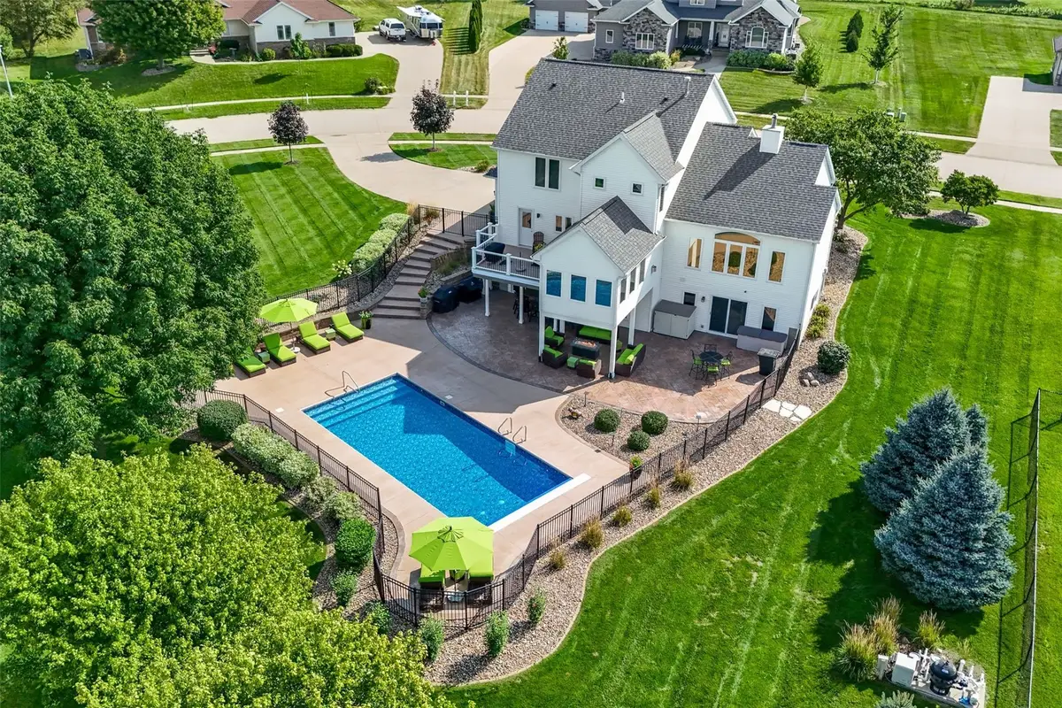 5310 Sterling Heights Drive, Marion, IA 52302 - #1