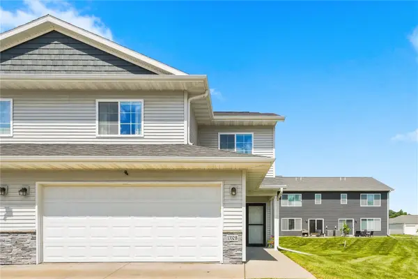 1332 Truman Court Ne #B, Cedar Rapids, IA 52402