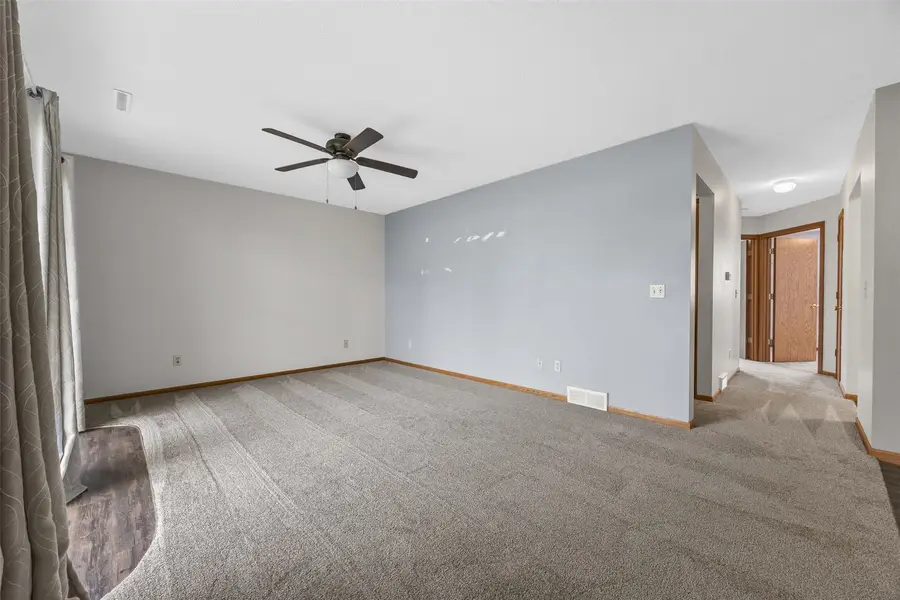 1220 44th Street #A, Marion, IA 52302 - #3