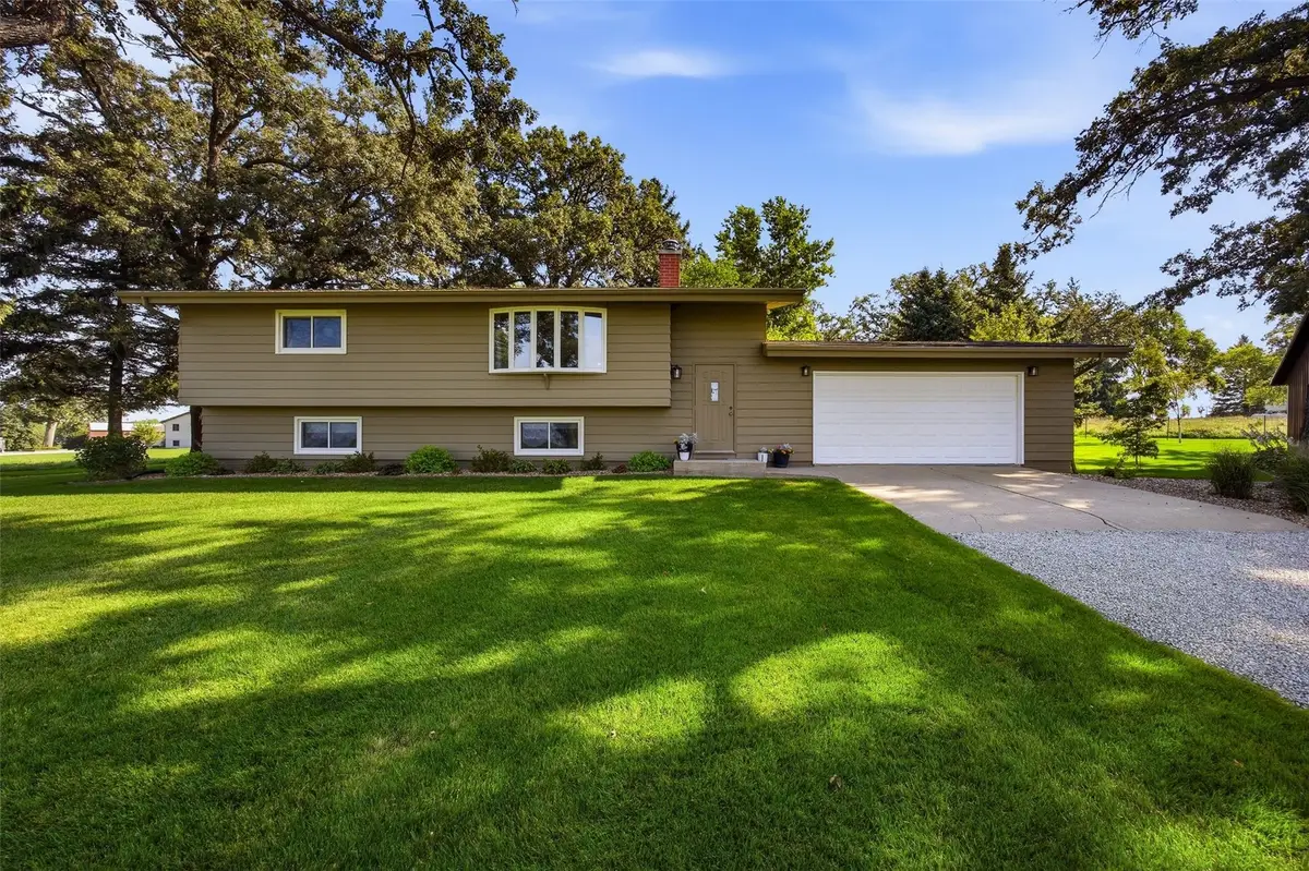 7698 32nd Avenue, Norway, IA 52318 - #1