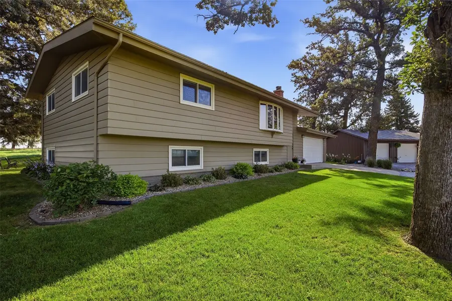 7698 32nd Avenue, Norway, IA 52318 - #2