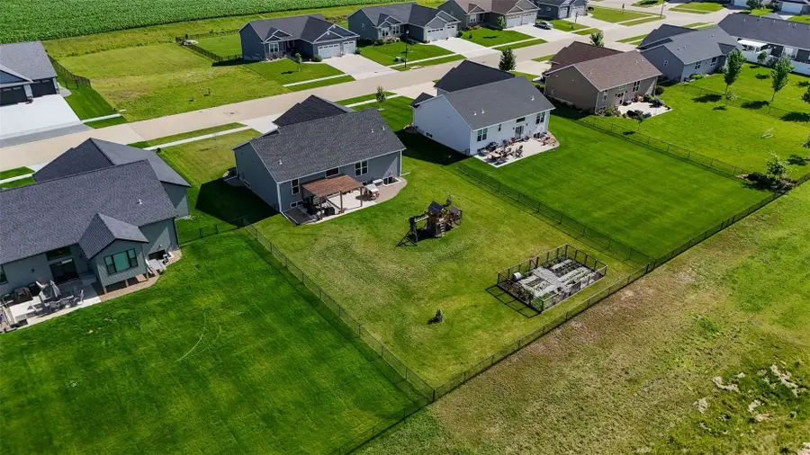 425 Dutch Drive, Robins, IA 52328 - #3