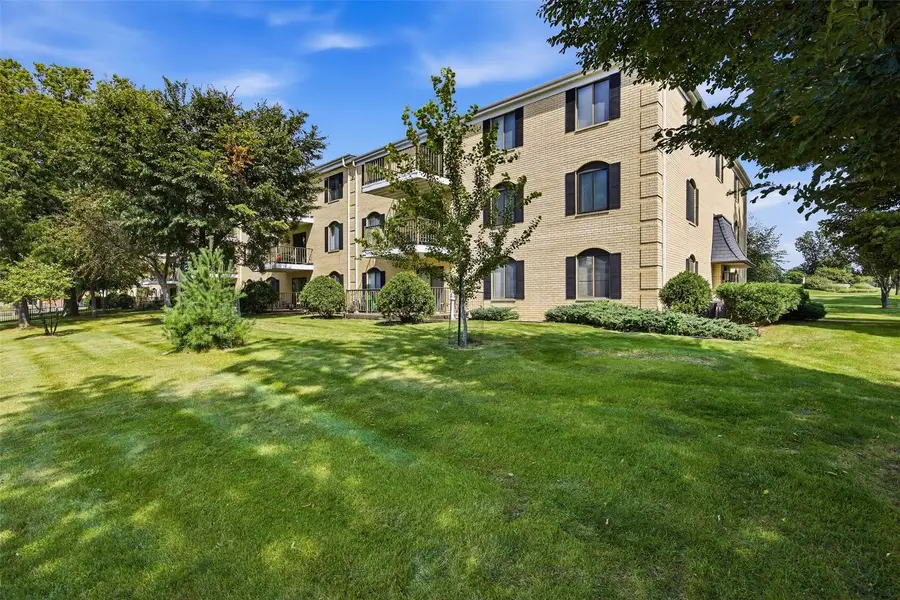 190 Cottage Grove Avenue Se #302, Cedar Rapids, IA 52403 - #2