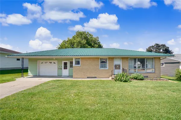901 Mckinley Ave, Lowden, IA 52255