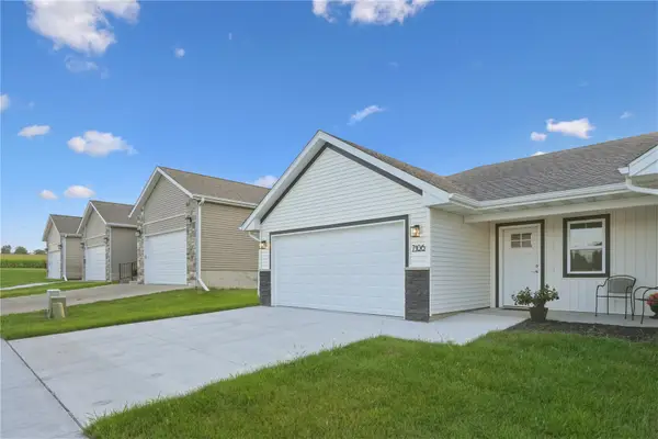 7106 Waterview Dr, Cedar Rapids, IA 52404