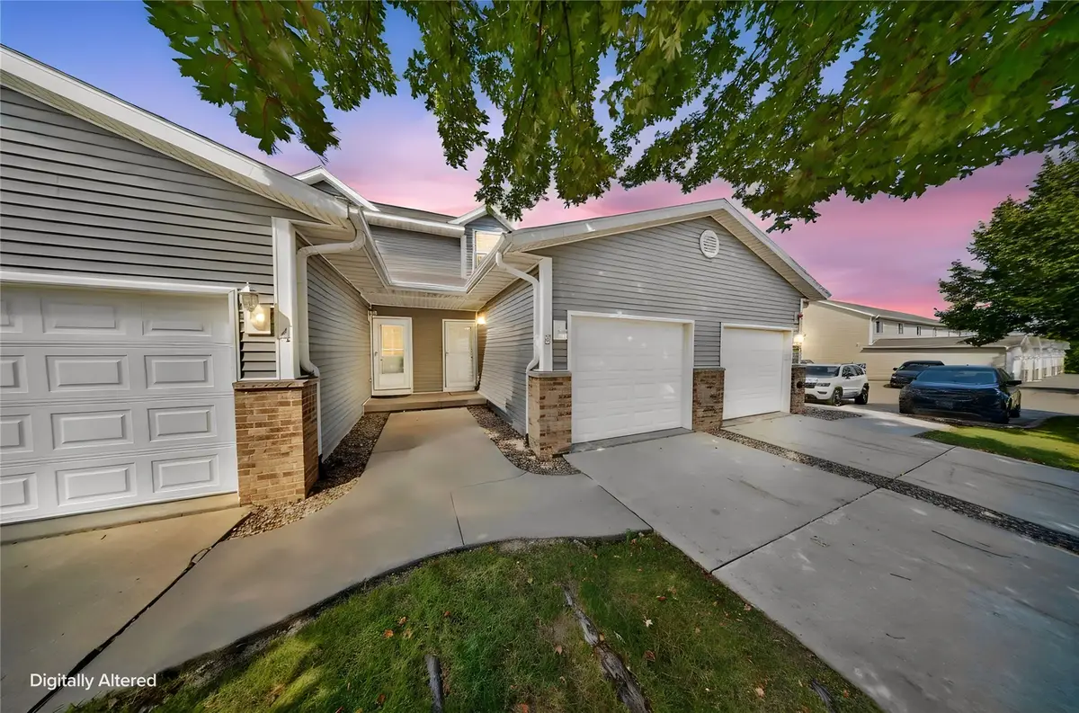 5829 Muirfield Drive Sw #5, Cedar Rapids, IA 52404 - #1