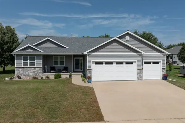 716 Tiburan Lane Ne, Cedar Rapids, IA 52402