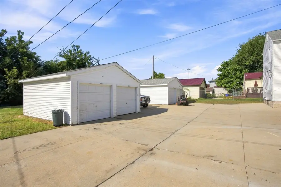 333 30th Street Drive Se, Cedar Rapids, IA 52403 - #2