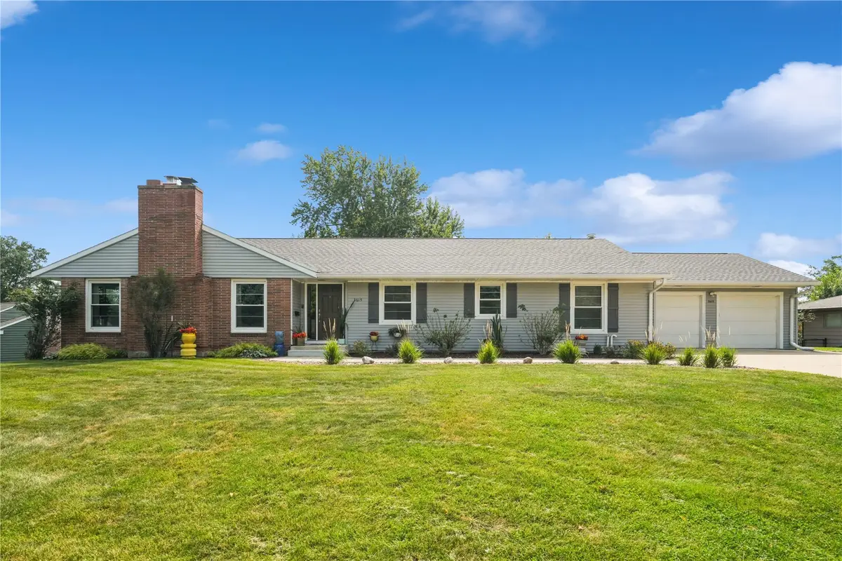 3615 Bever Avenue Se, Cedar Rapids, IA 52403 - #1