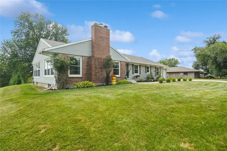 3615 Bever Avenue Se, Cedar Rapids, IA 52403 - #2