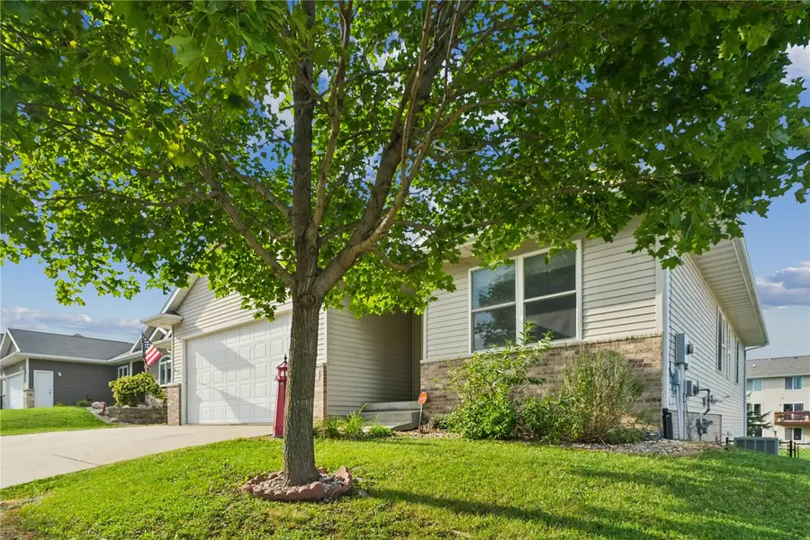 6408 Palmetto Circle Sw, Cedar Rapids, IA 52405 - #2