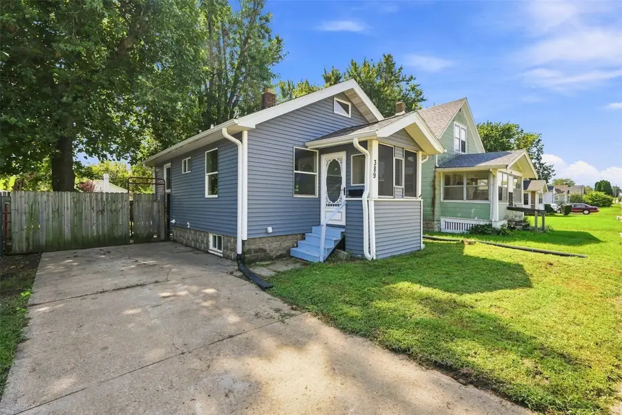 389 16th Ave Sw, Cedar Rapids, IA 52404 - #2