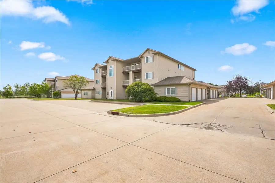 920 W Cherry #2, North Liberty, IA 52317 - #2