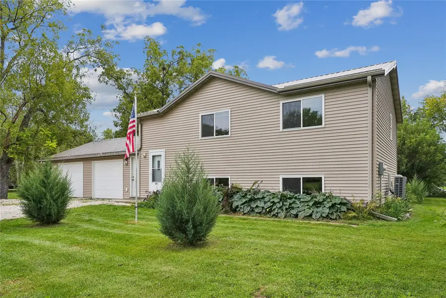 605 North St, Brandon, IA 52210 - #2