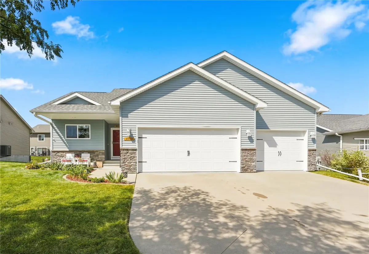 8508 Aldridge Drive, Cedar Rapids, IA 52404 - #1