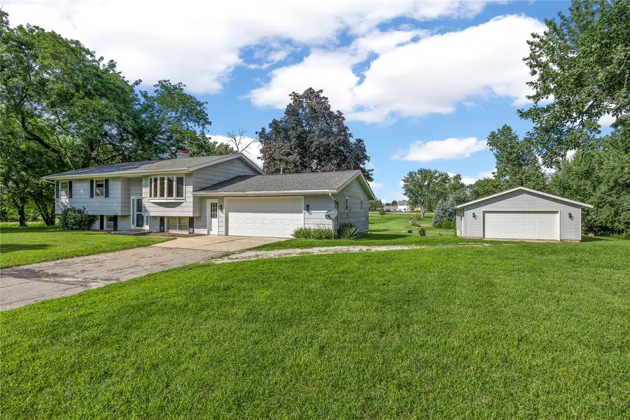 4390 Ridge Road, Cedar Rapids, IA 52411 - #2