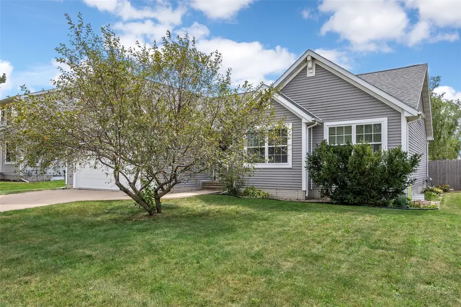 380 Oak Park Circle, Marion, IA 52302 - #3