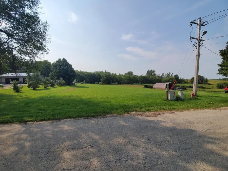 130 3rd Avenue E, Coggon, IA 52218 - #2