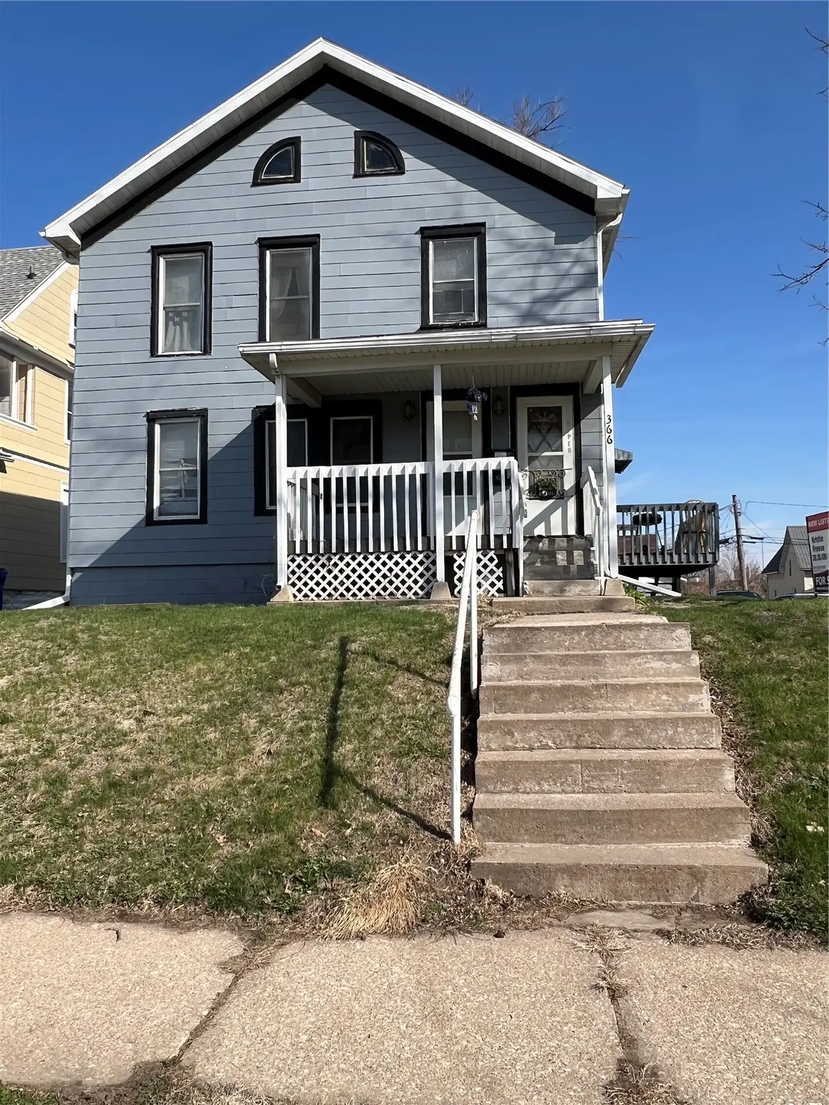366 7th Avenue Sw, Cedar Rapids, IA 52404 - #1