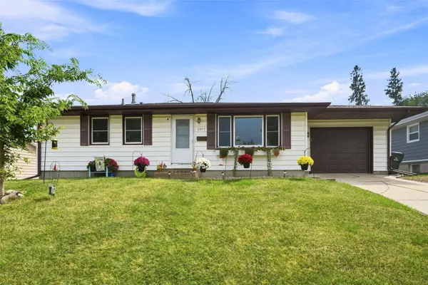 2075 Larry Drive Ne, Cedar Rapids, IA 52402