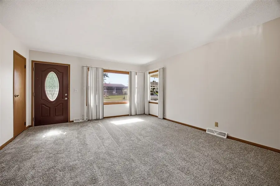 5818 Eastview Avenue Sw, Cedar Rapids, IA 52404 - #3