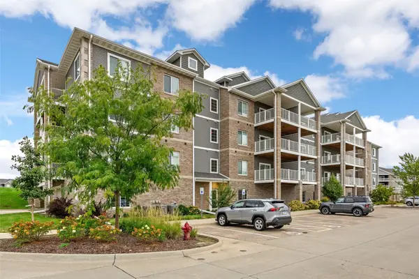 2871 Spring Rose Circle #304, Coralville, IA 52241