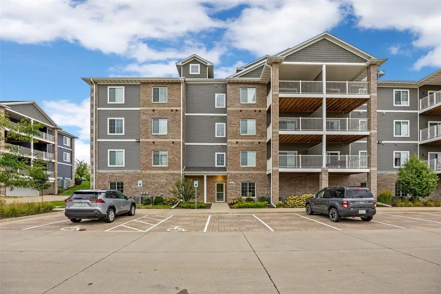 2871 Spring Rose Circle #304, Coralville, IA 52241 - #2