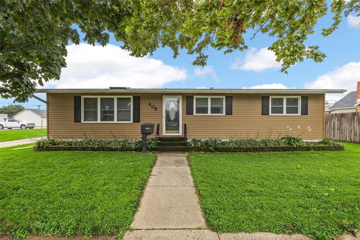 408 W 3rd Street, Vinton, IA 52349 - #1