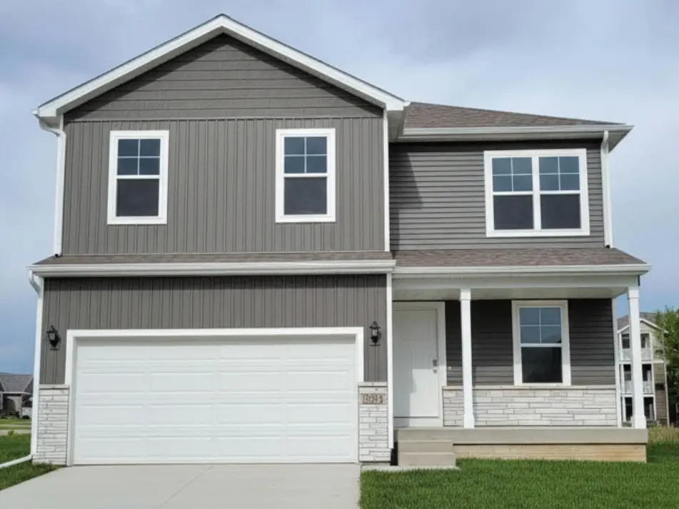2795 Cecelia Drive, Hiawatha, IA 52233 - #1