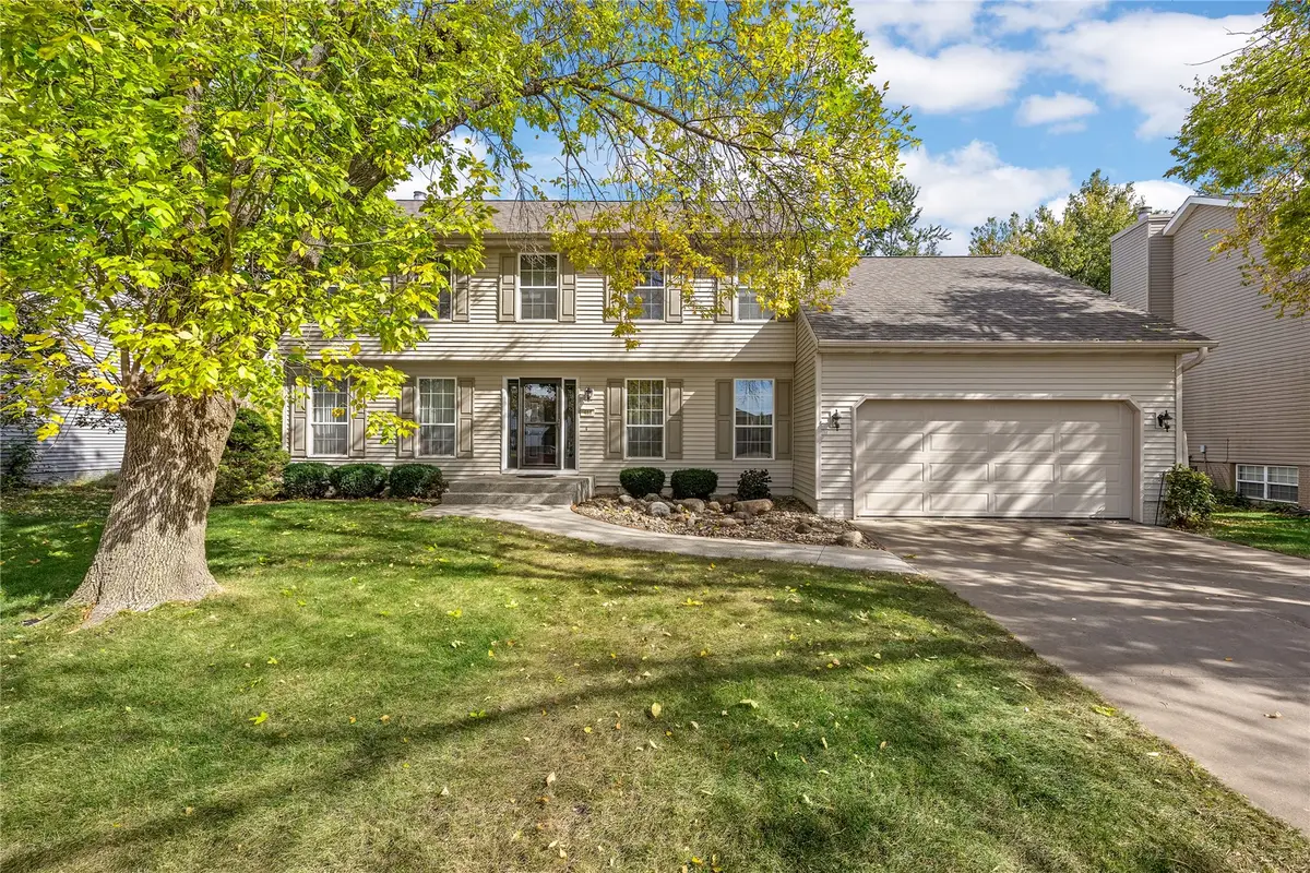 413 Rockvalley Dr Sw, Cedar Rapids, IA 52404 - #1