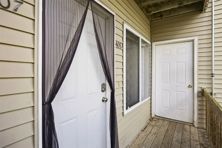 405 W Zeller Street, North Liberty, IA 52317 - #2