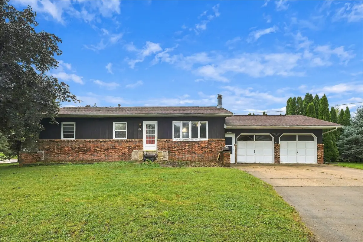 310 E 5th Street, Tama, IA 52339 - #1