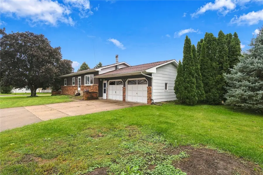 310 E 5th Street, Tama, IA 52339 - #3