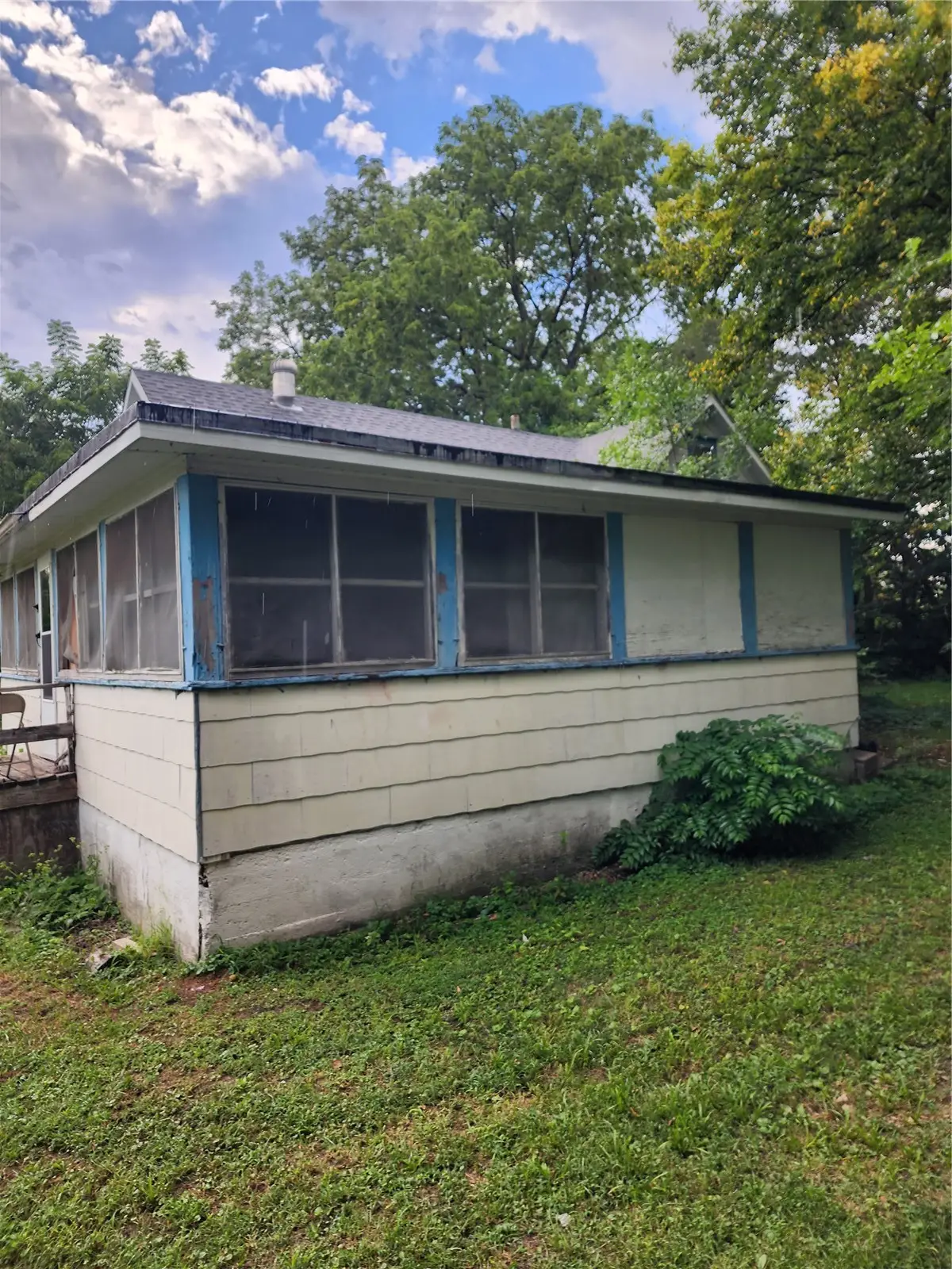 702 4th Ave, Vinton, IA 52349 - #1