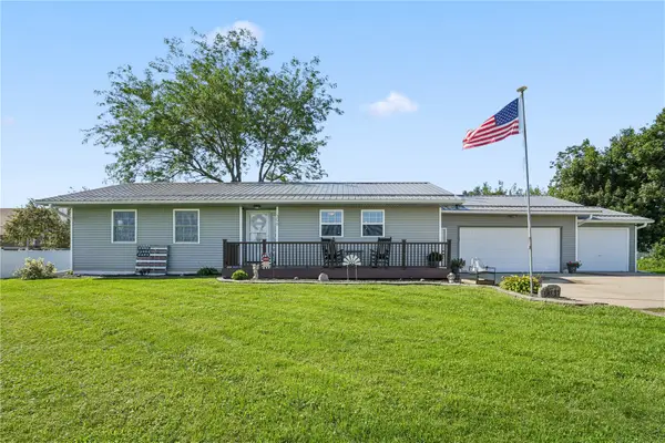 306 4th Avenue, Van Horne, IA 52346