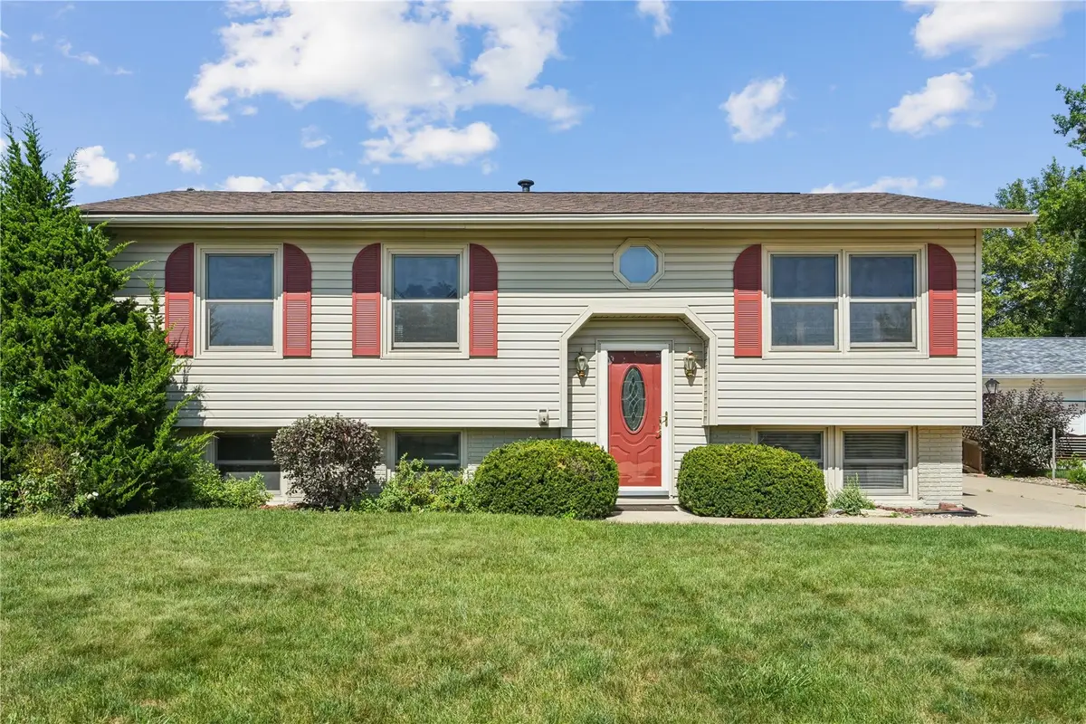 3620 Western Pine Drive Ne, Cedar Rapids, IA 52402 - #1
