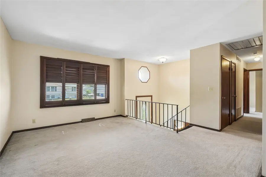 3620 Western Pine Drive Ne, Cedar Rapids, IA 52402 - #3