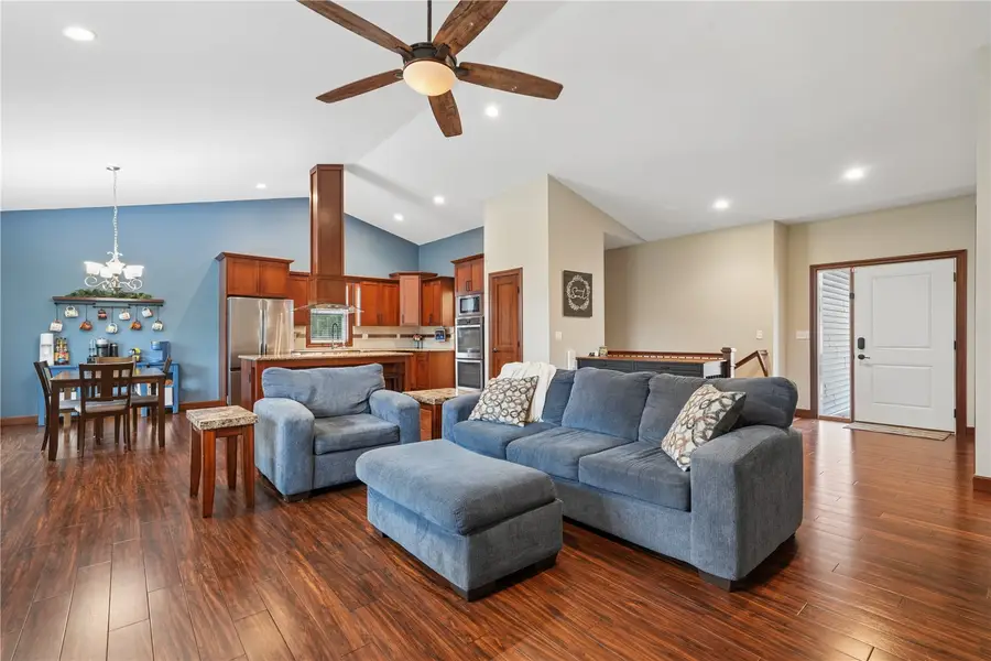 716 Tiburan Lane Ne, Cedar Rapids, IA 52402 - #2
