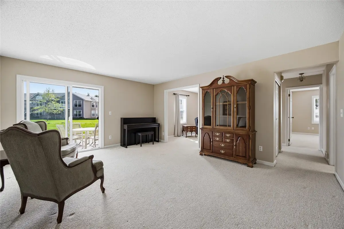 3813 Summerfield Ln Ne #A, Cedar Rapids, IA 52402 - #1