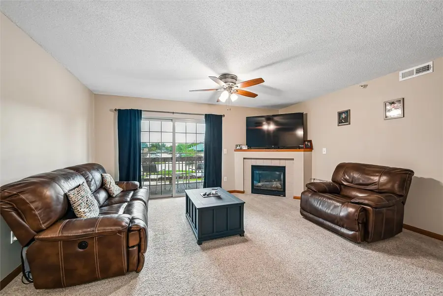 600 Colton Circle Ne #5, Cedar Rapids, IA 52402 - #2