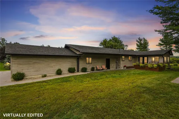 3307 55th Street, Center Point, IA 52213