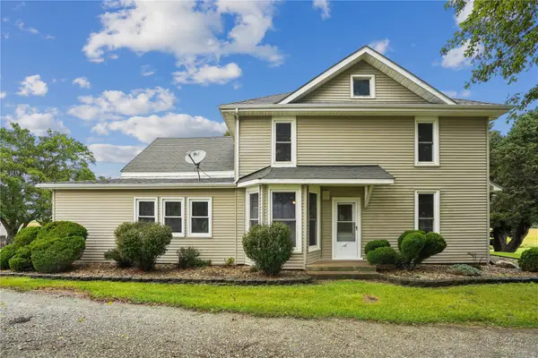 2275 59th St Drive, Vinton, IA 52349